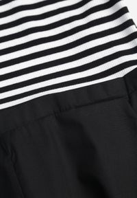 Born2be - Czarno-Biała Rozkloszowana Sukienka z Bawełny z Górą w Paski Aethephaia. Okazja: na co dzień. Kolor: czarny. Materiał: bawełna. Wzór: paski. Sezon: lato. Typ sukienki: proste, rozkloszowane. Styl: klasyczny, casual #5