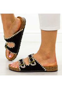 POTOCKI - Czarne klapki damskie Potocki 17302. Okazja: na spacer, na co dzień, do domu. Kolor: czarny. Materiał: zamsz. Sezon: wiosna, lato. Styl: casual, elegancki, klasyczny, wakacyjny #1