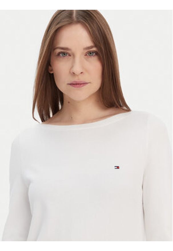 TOMMY HILFIGER - Tommy Hilfiger Sweter WW0WW42050 Biały Regular Fit. Kolor: biały. Materiał: bawełna