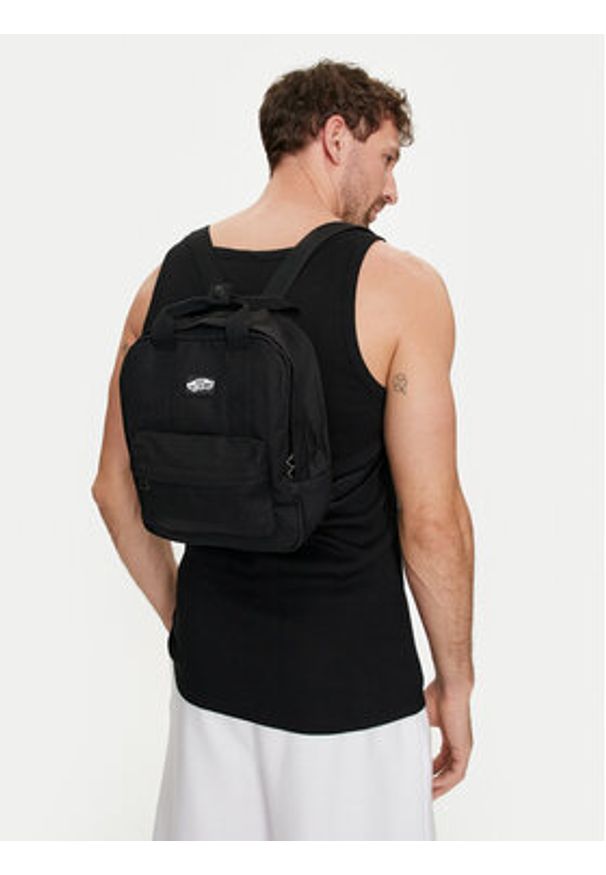 Vans Plecak Low Key Mini Backpack VN000HDFBLK1 Czarny. Kolor: czarny. Materiał: materiał