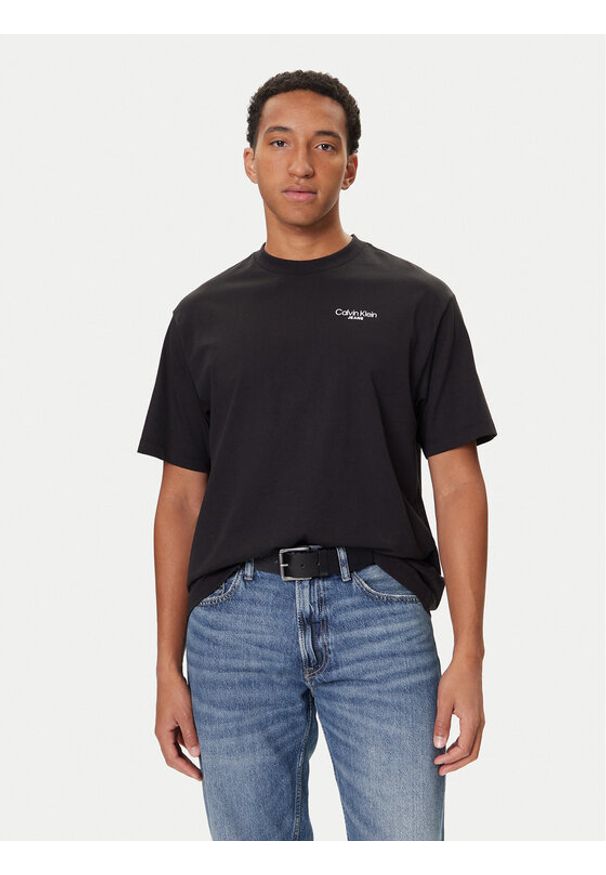 Calvin Klein Jeans T-Shirt LV04RD825G Czarny Regular Fit. Kolor: czarny. Materiał: bawełna