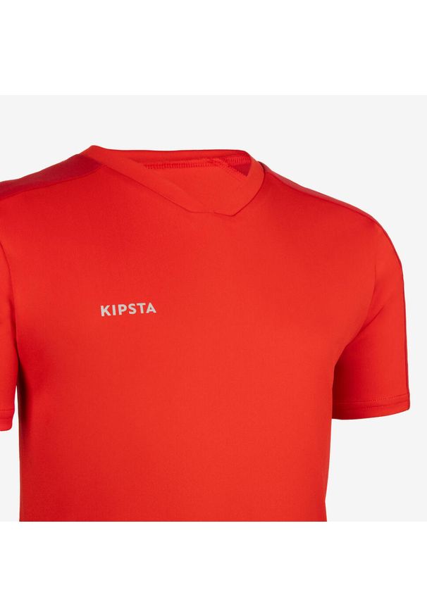 KIPSTA - Koszulka piłkarska krótki rękaw Kipsta Essential. Kolor: czerwony. Materiał: poliester, materiał. Długość rękawa: krótki rękaw. Długość: krótkie. Sport: piłka nożna