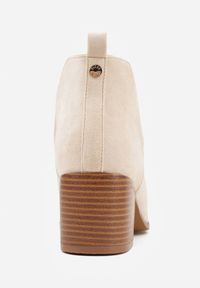 Renee - Beżowe Botki na Słupku Vices Ozdobione Wycięciem Annavin. Okazja: na spacer. Kolor: beżowy. Materiał: dzianina, jeans. Wzór: aplikacja. Sezon: wiosna, jesień. Obcas: na słupku. Styl: elegancki. Wysokość obcasa: średni #7