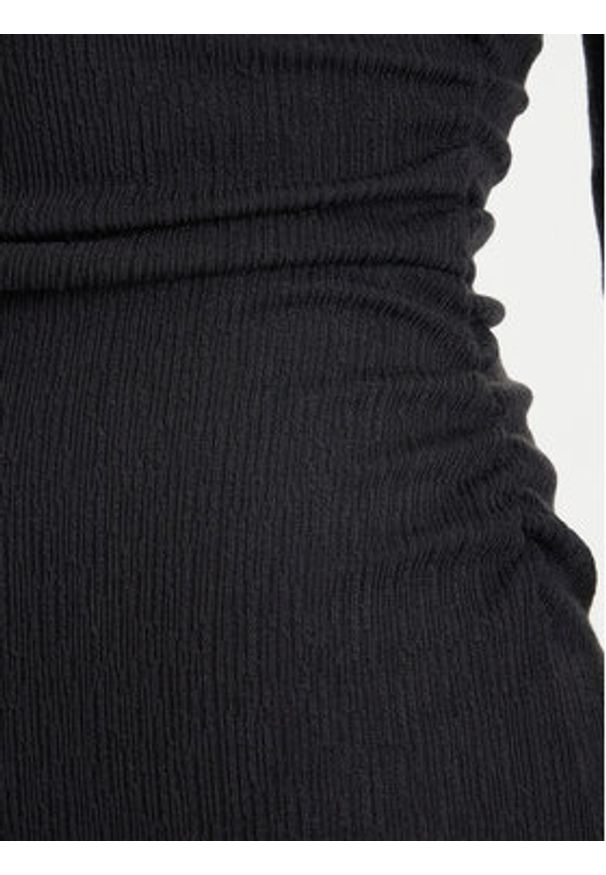 Guess Sukienka koktajlowa W5BK30 K0602 Czarny Regular Fit. Kolor: czarny. Materiał: syntetyk. Styl: wizytowy