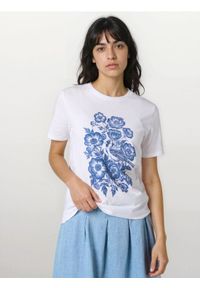 Sinsay - Bawełniana koszulka z nadrukiem - biały. Kolor: biały. Materiał: bawełna. Wzór: nadruk #1