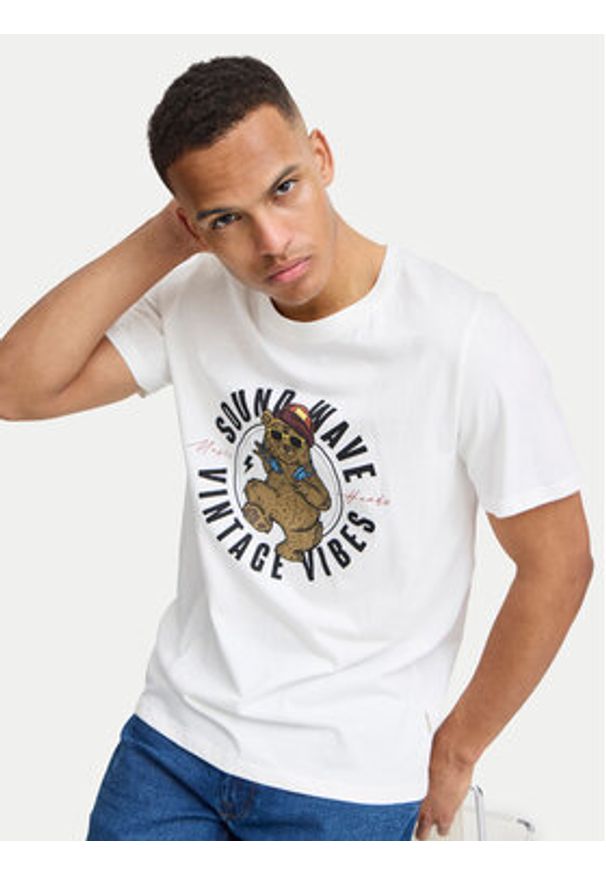 Blend T-Shirt 20717743 Biały Regular Fit. Kolor: biały. Materiał: bawełna