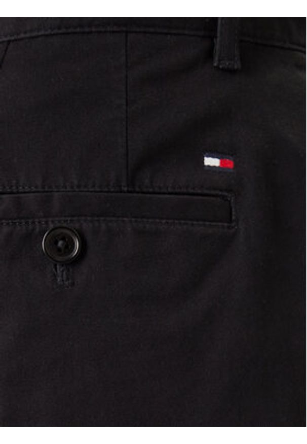 TOMMY HILFIGER - Tommy Hilfiger Chinosy Core Denton MW0MW41993 Czarny Regular Fit. Kolor: czarny. Materiał: bawełna
