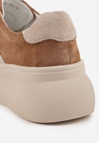 Renee - Brązowe Zamszowe Sneakersy Chunky na Platformie Teslara. Okazja: na co dzień. Kolor: brązowy. Materiał: zamsz. Obcas: na platformie #3