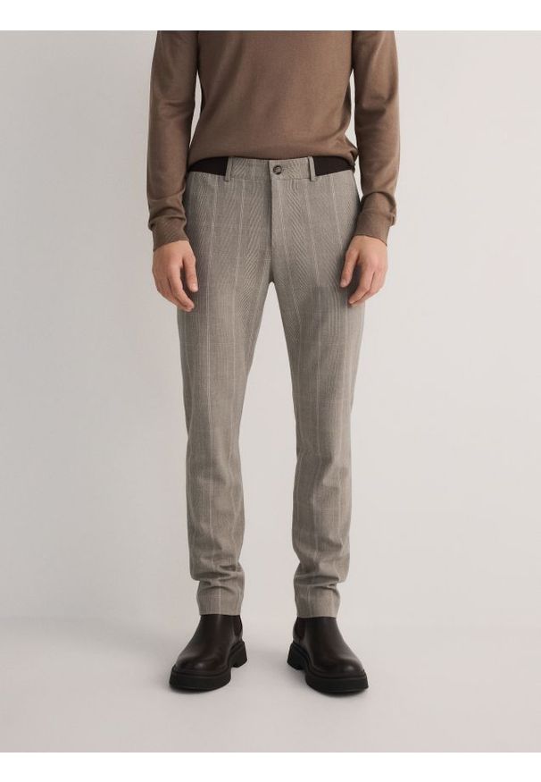 Reserved - Spodnie chino slim fit w kratę - beżowy. Kolor: beżowy. Materiał: tkanina, wiskoza