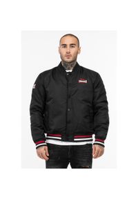 Kurtka regular fit Lonsdale Orkney. Kolor: wielokolorowy, czarny, czerwony. Wzór: haft. Sport: turystyka piesza #1