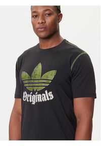 Adidas - adidas T-Shirt Distressed Graphic JY2761 Czarny Regular Fit. Kolor: czarny. Materiał: bawełna #3