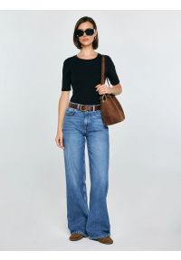 Big-Star - Koszulka damska w prążek czarna Imija 906. Okazja: na co dzień. Kolor: czarny. Materiał: prążkowany, dzianina. Długość rękawa: krótki rękaw. Wzór: prążki. Styl: casual #4