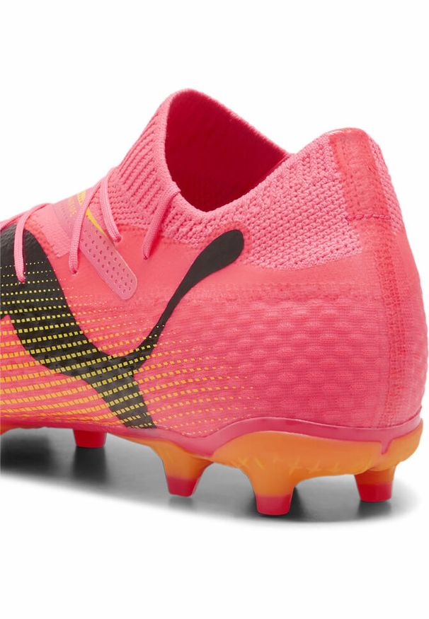 Puma - Buty piłkarskie FUTURE 7 PRO FG/AG PUMA Sunset Glow Black Sun Stream Pink Orange. Kolor: żółty, wielokolorowy, pomarańczowy, czarny. Sport: piłka nożna