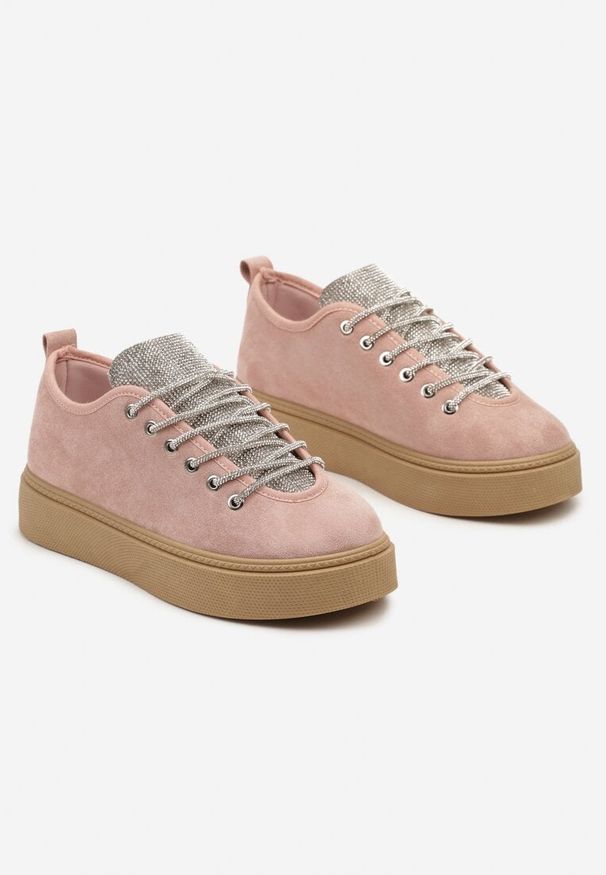 Born2be - Różowe Sznurowane Sneakersy na Grubszej Podeszwie Zdobione Delikatnymi Cyrkoniami Limeta. Nosek buta: okrągły. Kolor: różowy. Wzór: aplikacja. Obcas: na płaskiej podeszwie