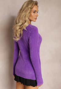 Renee - Fioletowy Puchaty Sweter Wełniany Ourlla. Kolor: fioletowy. Materiał: wełna. Styl: klasyczny #3