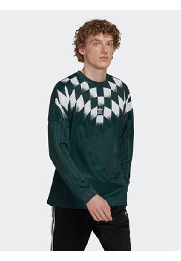 Adidas - adidas Longsleeve Rekive Graphic HK7330 Zielony Loose Fit. Kolor: zielony. Materiał: syntetyk. Długość rękawa: długi rękaw
