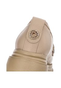 Beżowe Półbuty Karino Eleganckie Skórzane Buty. Okazja: na co dzień. Kolor: beżowy. Materiał: skóra. Szerokość cholewki: normalna. Wzór: aplikacja. Styl: elegancki #6