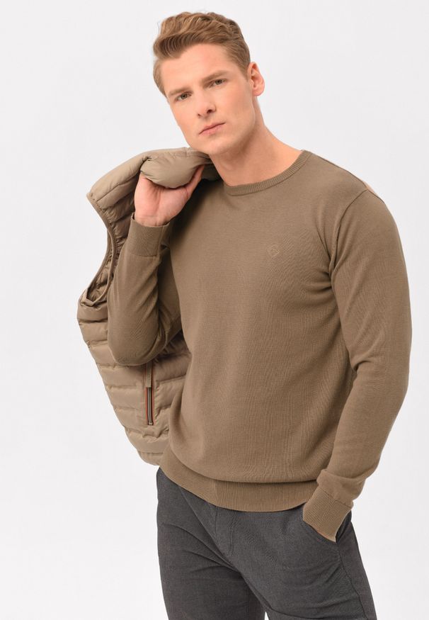 Volcano - Lekki sweter S-RADO. Materiał: bawełna, materiał, włókno, dzianina, skóra. Wzór: haft, gładki, ze splotem. Styl: klasyczny