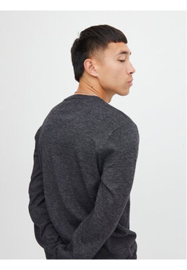Blend Sweter 20715850 Czarny Regular Fit. Kolor: czarny. Materiał: syntetyk
