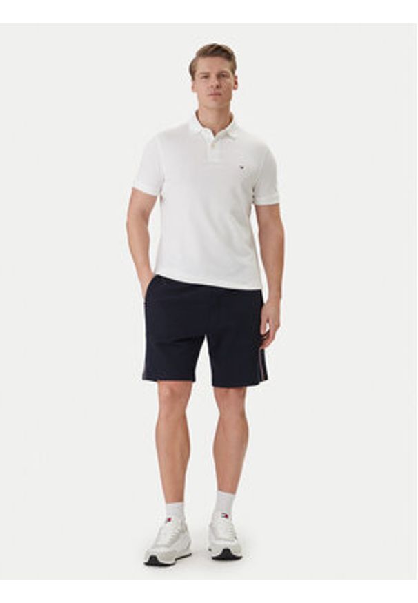 TOMMY HILFIGER - Tommy Hilfiger Szorty sportowe Global Stripe MW0MW42883 Granatowy Regular Fit. Kolor: niebieski. Materiał: bawełna. Styl: sportowy