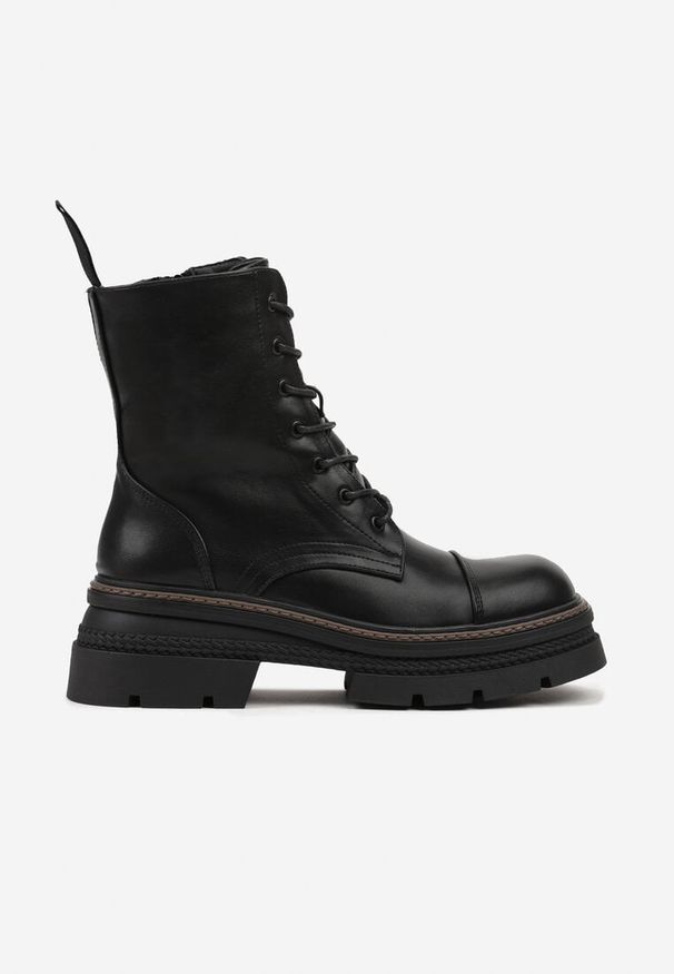 Born2be - Czarne Botki Workery na Podeszwie z Tłoczeniami Temishe. Kolor: czarny. Materiał: skóra, jeans. Szerokość cholewki: normalna. Styl: klasyczny