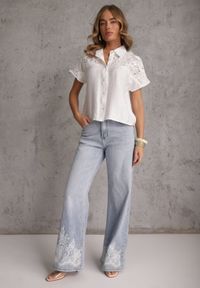 Renee - Biała Wiskozowa Koszula z Krótkim Rękawem Zdobiona Koronkowymi Wstawkami Phiniche. Okazja: na imprezę. Kolor: biały. Materiał: wiskoza, koronka. Długość rękawa: krótki rękaw. Długość: krótkie. Wzór: aplikacja. Sezon: lato. Styl: elegancki #4