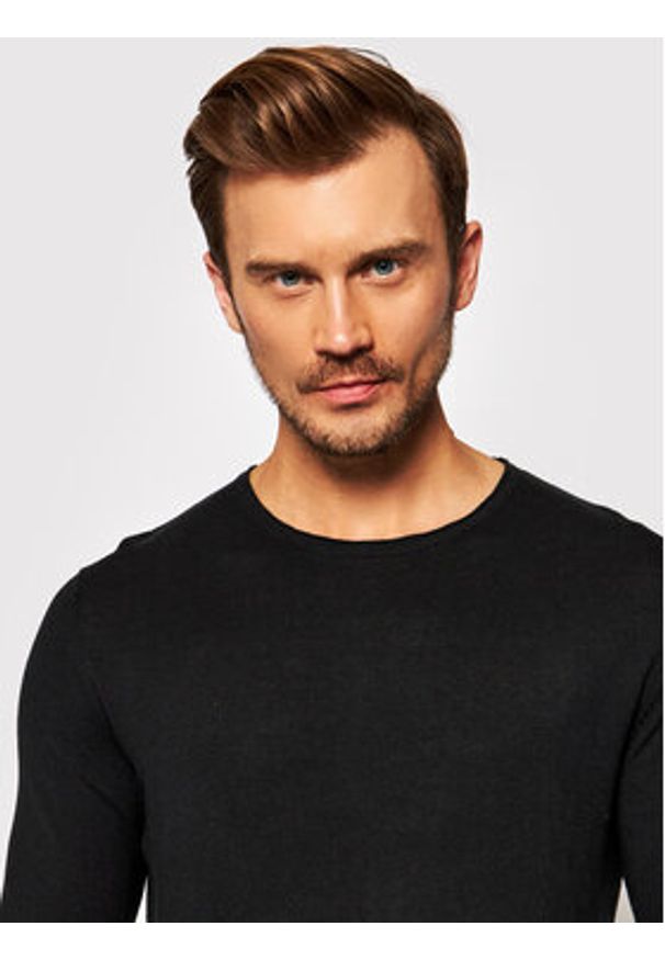 Selected Homme Sweter Rome 16079774 Czarny Regular Fit. Kolor: czarny. Materiał: bawełna