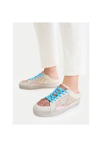 Sneakersy Eva Minge. Kolor: złoty #1