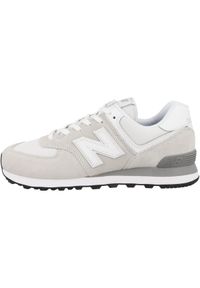 Buty do chodzenia męskie New Balance 574. Zapięcie: sznurówki. Kolor: czarny, biały, beżowy, wielokolorowy. Materiał: tkanina, zamsz, materiał, syntetyk. Szerokość cholewki: normalna. Model: New Balance 574. Sport: turystyka piesza