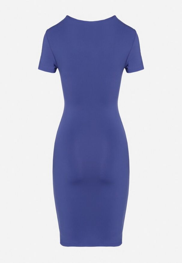 Born2be - Granatowa Sukienka Dopasowana z Marszczeniem i Wycięciem Laciann. Kolor: niebieski. Wzór: aplikacja. Styl: elegancki