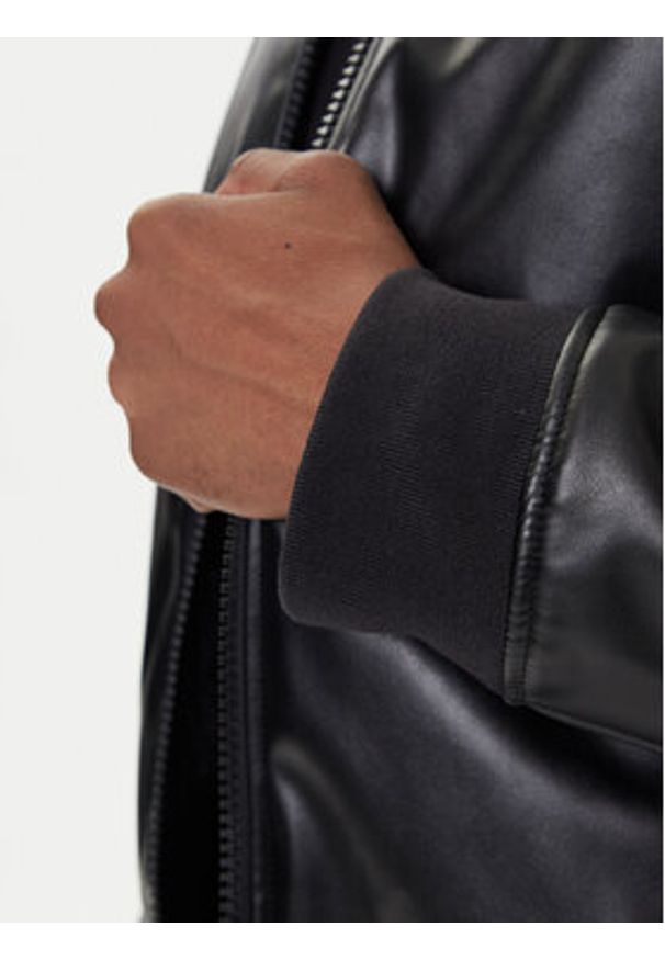 Versace Jeans Kurtka bomber 79GAS407 Czarny Regular Fit. Kolor: czarny. Materiał: syntetyk