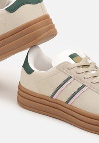 Renee - Beżowo-Zielone Klasyczne Sneakersy na Niewysokiej Platformie Terilee. Nosek buta: okrągły. Zapięcie: sznurówki. Kolor: beżowy. Materiał: syntetyk, nubuk. Obcas: na platformie. Wysokość obcasa: niski