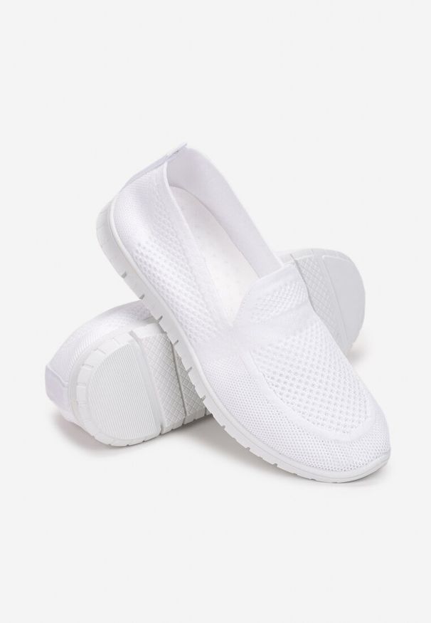 Born2be - Białe Tenisówki Dubost. Okazja: na co dzień. Zapięcie: bez zapięcia. Kolor: biały. Materiał: materiał. Obcas: na płaskiej podeszwie. Styl: sportowy, casual