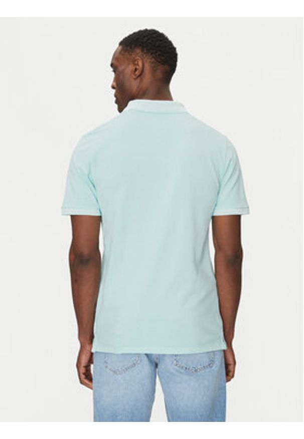 Guess Polo F5GP00 K9WF1 Turkusowy Regular Fit. Typ kołnierza: polo. Kolor: turkusowy. Materiał: bawełna