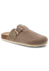 Klapki damskie Vinceza, cholewka ze skóry naturalnej zamszowej wsuwany fason korkowa lekka amortyzująca podeszwa, brązowa, 101332. Okazja: na co dzień. Kolor: brązowy. Materiał: skóra, zamsz. Styl: elegancki, casual #1
