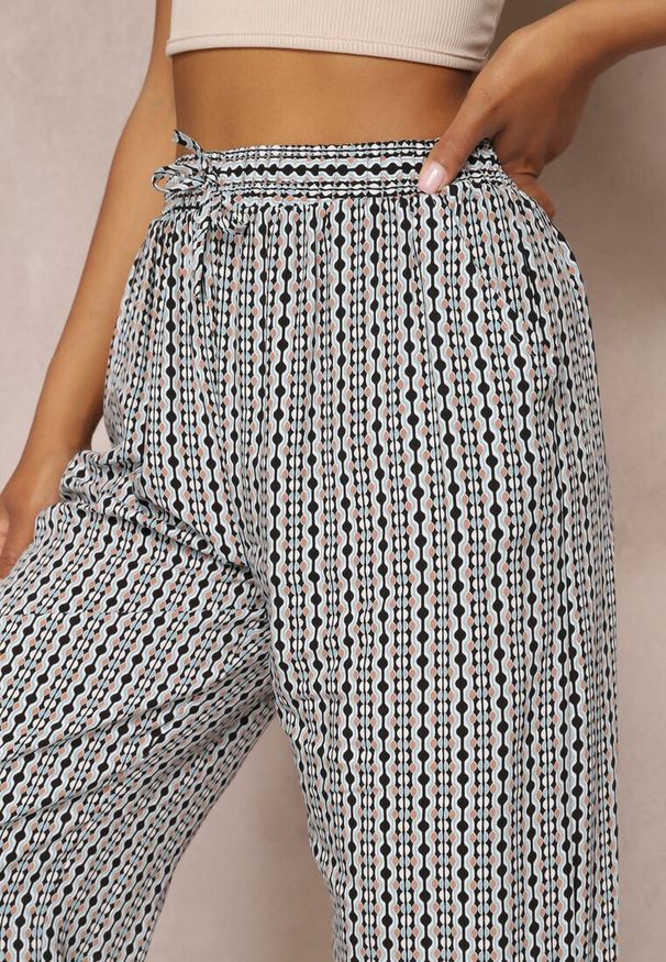 Renee - Czarne Wiskozowe Spodnie z Gumką w Pasie i Szerokimi Nogawkami Zerarise. Kolor: czarny. Materiał: wiskoza