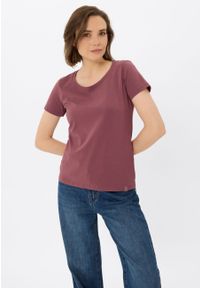 Volcano - Koszulka basic T-DIANA. Kolekcja: plus size. Kolor: pomarańczowy. Materiał: materiał. Długość rękawa: krótki rękaw. Długość: krótkie. Wzór: gładki. Styl: klasyczny