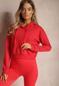 Renee - Czerwona Bluza z Kapturem i Bawełną Ozdobiona Ściągaczami Evianae. Okazja: na co dzień, na spacer. Typ kołnierza: kaptur. Kolor: czerwony. Materiał: bawełna. Długość rękawa: długi rękaw. Długość: długie. Wzór: aplikacja. Styl: casual