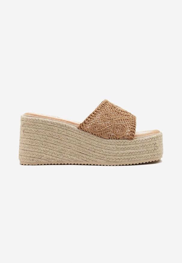 Born2be - Ciemnobeżowe Klapki na Plecionym Koturnie w Stylu Boho Sonadora. Okazja: na co dzień, na imprezę. Kolor: beżowy. Sezon: lato. Obcas: na koturnie. Styl: boho