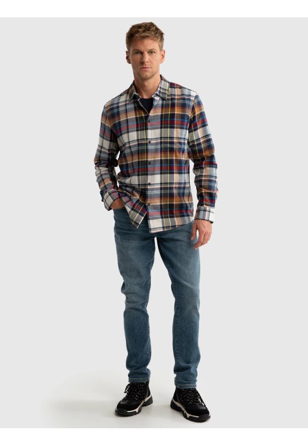 Big-Star - Koszula męska flanelowa w kratę beżowa Fileso 801. Okazja: na co dzień. Kolor: beżowy. Materiał: bawełna, jeans. Sezon: jesień. Styl: klasyczny, casual, elegancki