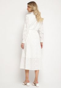 Born2be - Biała Bawełniana Sukienka z Ażurowym Wzorem i Paskiem Noviellea. Okazja: na co dzień. Kolor: biały. Materiał: bawełna. Wzór: ażurowy. Styl: casual, elegancki, klasyczny #4