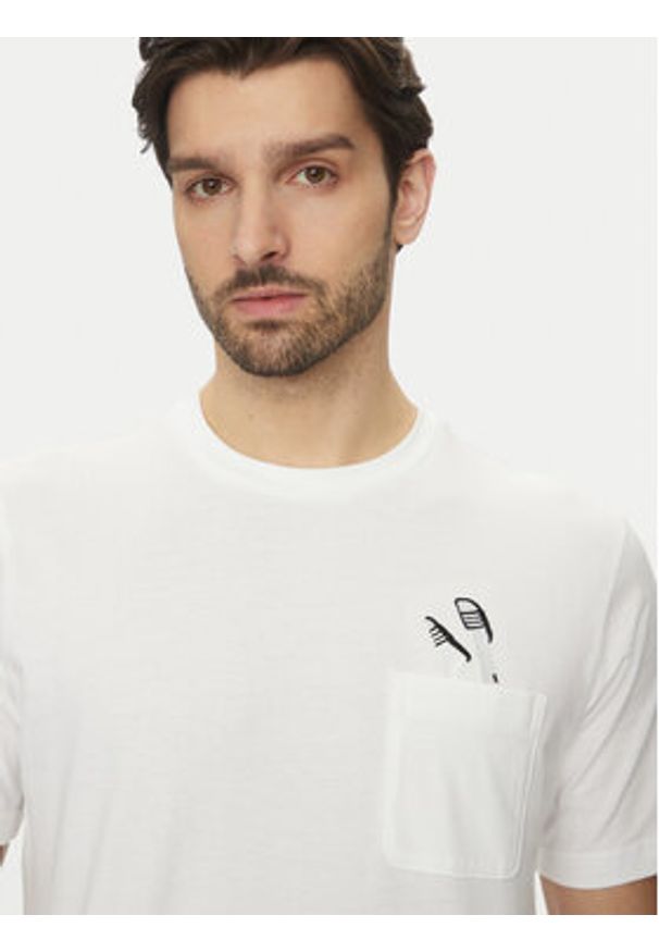 Adidas - adidas T-Shirt Lounge Slides Graphic Pocket JC5282 Biały Regular Fit. Kolor: biały. Materiał: bawełna