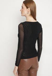 Born2be - Czarna Bluzka Siateczkowa z Wiskozą z Długim Rękawem i Dekoltem w Serce Elanne. Okazja: na co dzień. Kolor: czarny. Materiał: wiskoza. Długość rękawa: długi rękaw. Długość: długie. Styl: klasyczny, casual, elegancki #7