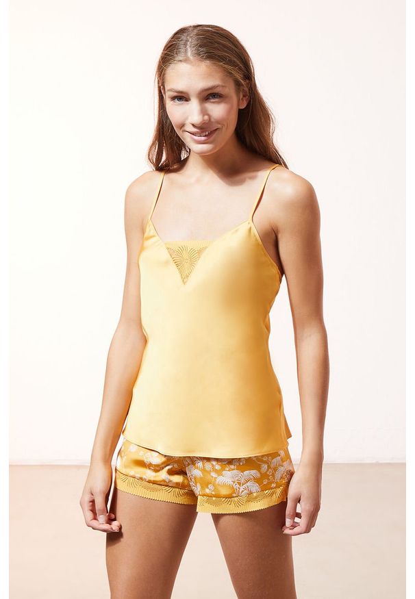 Etam - Top piżamowy EVENTAIL. Kolor: żółty. Materiał: satyna, materiał, tkanina, ze splotem, poliester, koronka. Wzór: gładki, ze splotem