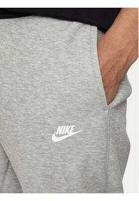 Nike Spodnie dresowe FB8002 Szary Slim Fit. Kolor: szary. Materiał: syntetyk #3