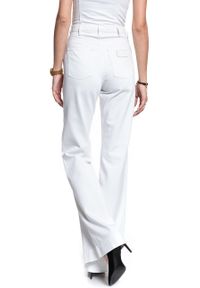 Wrangler - DAMSKI KOMBINEZON WRANGLER OVERALL FLARE WHITE W29PDM989 112128586 #8