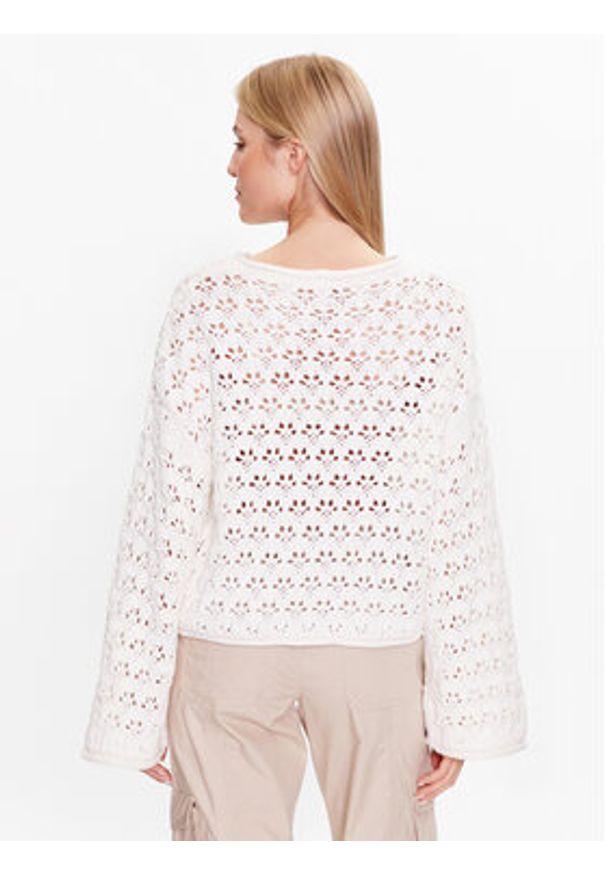 Gina Tricot Sweter Knitted openwork sweater 19466 Biały Regular Fit. Kolor: biały. Materiał: bawełna, syntetyk