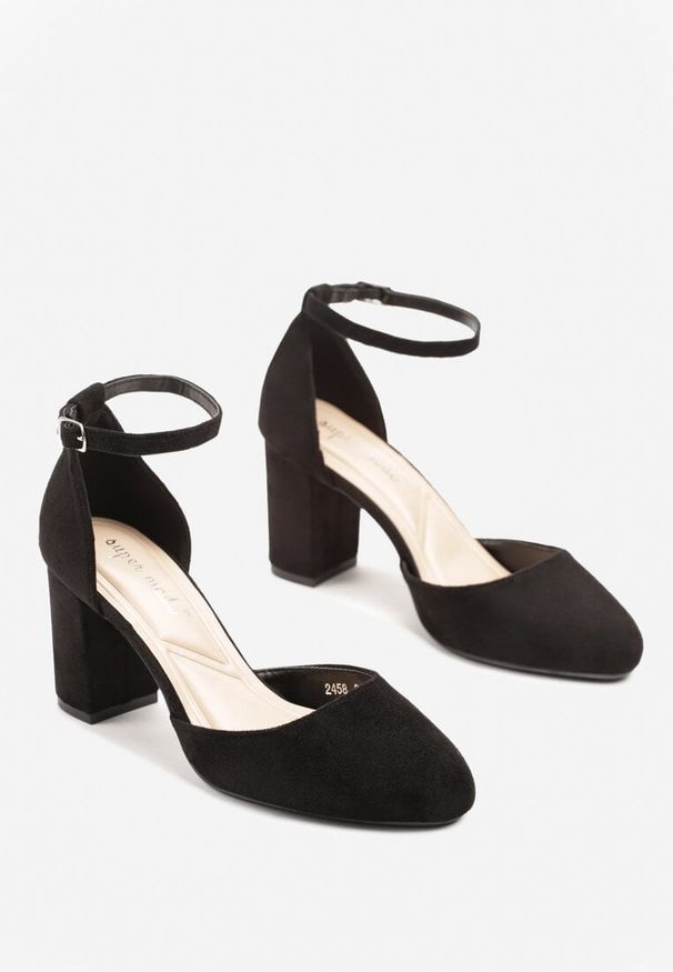 Born2be - Czarne Klasyczne Czółenka na Słupku Denirea. Okazja: na spotkanie biznesowe, do pracy. Zapięcie: pasek. Kolor: czarny. Obcas: na słupku. Styl: klasyczny