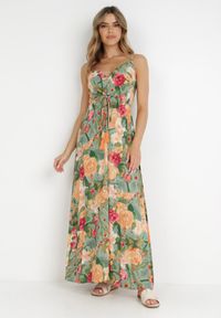 Born2be - Zielona Sukienka Caeede. Kolor: zielony. Długość rękawa: na ramiączkach. Wzór: kolorowy, aplikacja. Sezon: lato. Typ sukienki: kopertowe. Styl: wizytowy. Długość: maxi #6
