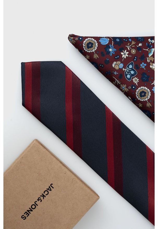 Jack & Jones - Krawat i poszetka. Kolor: czerwony. Materiał: materiał